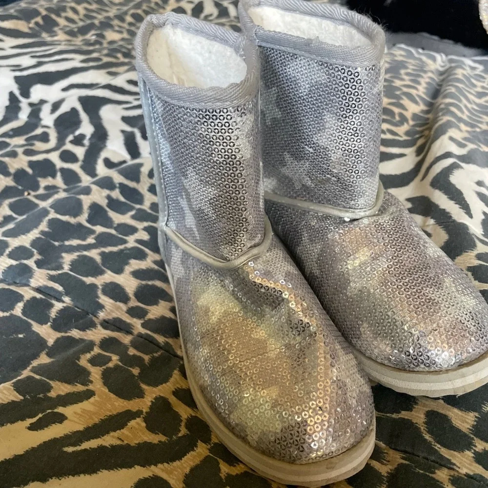 Girls Silver Sequin Boots, Sparkly‎ Winter Boots, Toddler Kids Size 2